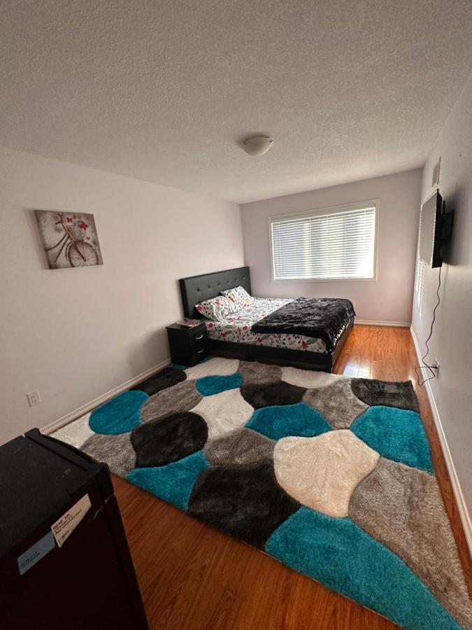 Cmoney Beautiful Home 2 Brampton Exterior photo